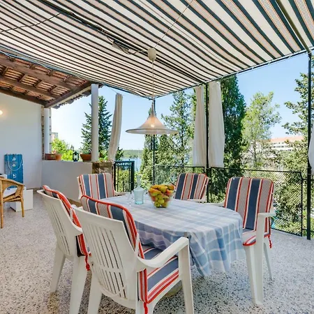 Beba Milna (Brac)