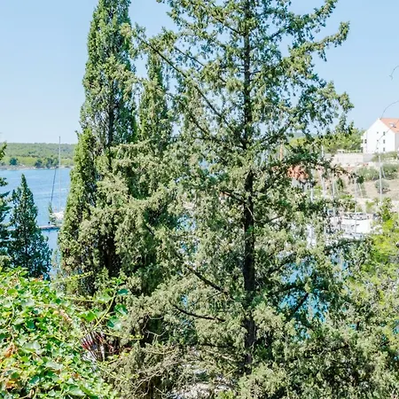 Semesterbostad Beba *